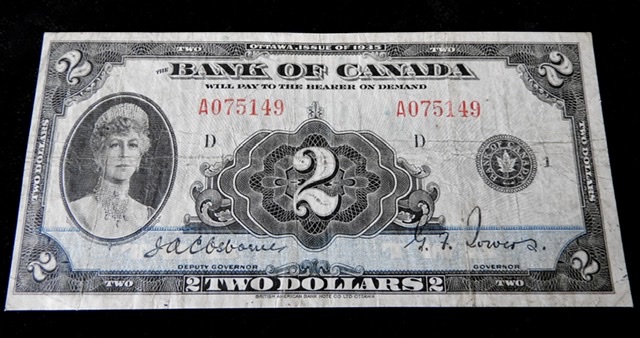 1935-$2.00-Banknote-For-Grading